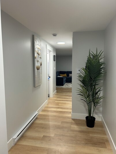 Charming 1-bedroom apartment in enchanting Moncton with WiFi