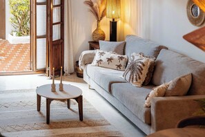 Televisión, oficina