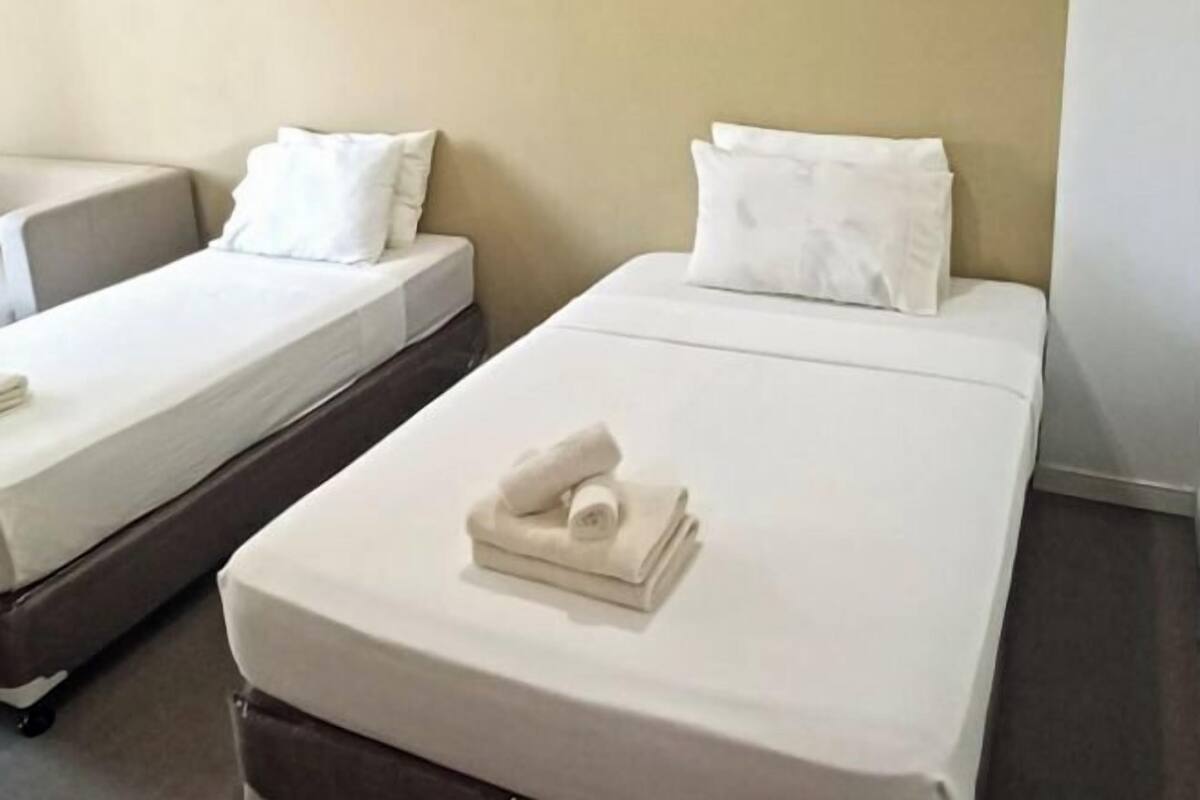 Bureau, Wi-Fi gratuit, draps fournis