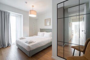 1 sovrum, värdeförvaringsskåp på rummet och strykjärn/strykbräda