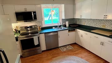 Microwave, oven, stovetop, dishwasher