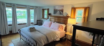 Charming 3-bedroom house in the heart of beautiful Bristol with WiFi, AC