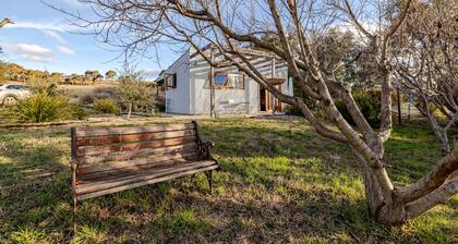 Modern Eco Studio Retreat – Serene Space Surrounded by Nature