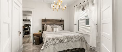 1 bedroom, iron/ironing board, WiFi (free), bed sheets