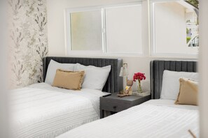5 Schlafzimmer, Bügeleisen/Bügelbrett, Reisekinderbett, kostenloses WLAN