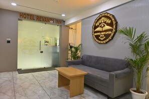 Front of property - Hotel Revanta Inn (Ahmedabad)