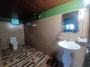 Economy Cottage, Balcony, River View | Bathroom