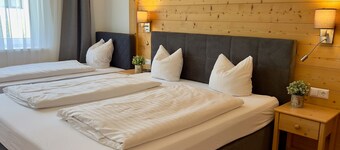 Lovely spacious house with a sauna by the slopes