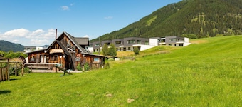 Lovely spacious house with a sauna by the slopes
