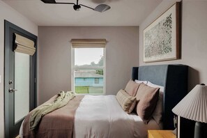 10 bedrooms, iron/ironing board, WiFi, bed sheets - 10BR East Austin Combo | Private Pool & Game Rooms (Austin)