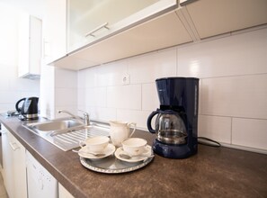 Apartment | Private kitchen | Fridge, oven, stovetop, dishwasher - Elegant Lovran Apartment With Sea View - Two Bedroom Apartment With Sea View (Lovran)