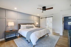 3 bedrooms, desk, iron/ironing board, WiFi