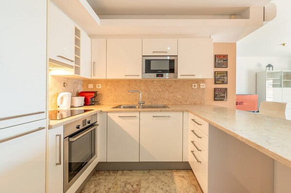 Fridge, microwave, oven, dishwasher