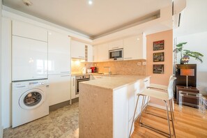 Frigorífic, microones, forn i rentaplats