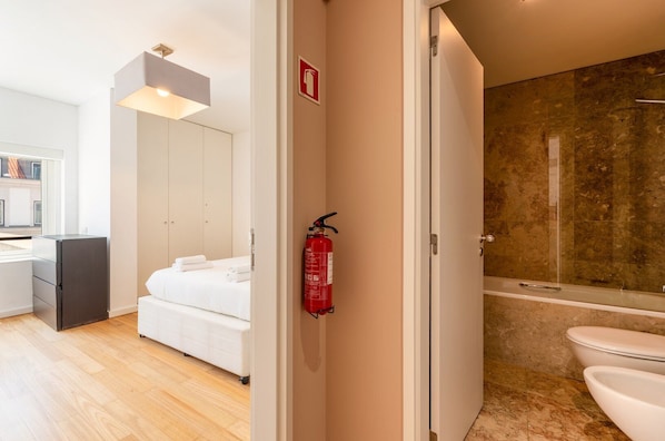 1 Schlafzimmer, Bügeleisen/Bügelbrett, Internetzugang, Bettwäsche