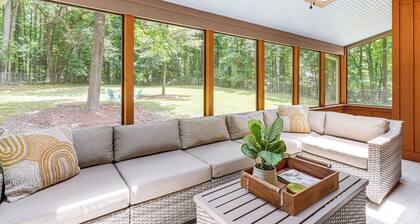~ 1 Mi to Dtwn Alpharetta: Home w/ Screened Porch!