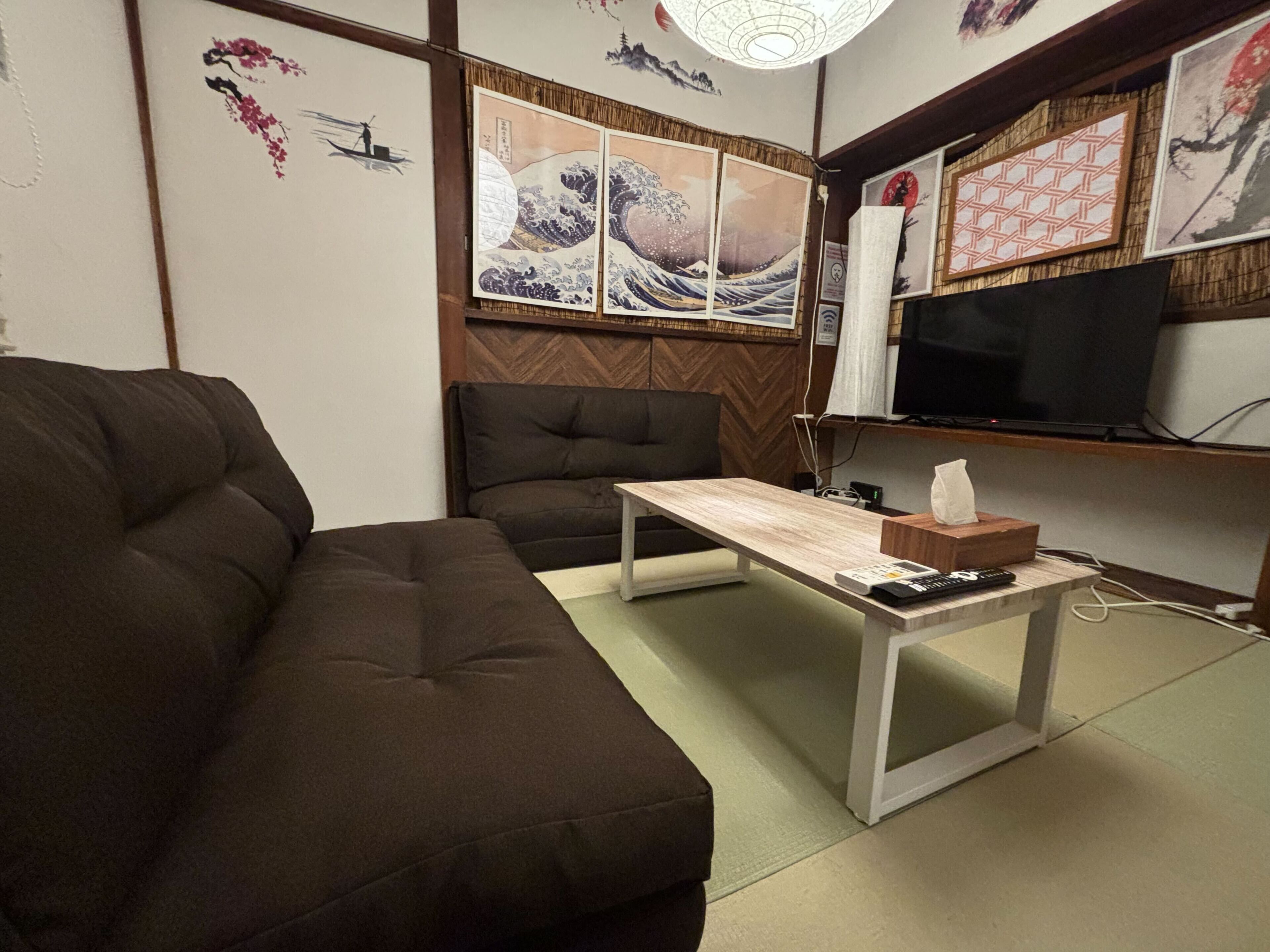 House | Free WiFi, bed sheets