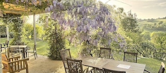 Villa Verdalba: A characteristic and welcoming villa surrounded by the greenery, with Free WI-FI.