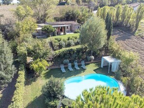 Pool - Villa Verdalba: A characteristic and welcoming villa surrounded by the greenery, with Free WI-FI. (Ostra)