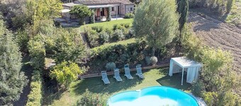 Villa Verdalba: A characteristic and welcoming villa surrounded by the greenery, with Free WI-FI.