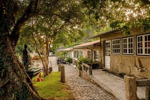 Terrace/patio - Fountain Retreat I Pool, Jacuzzi & Sports Escape (Viana do Castelo)
