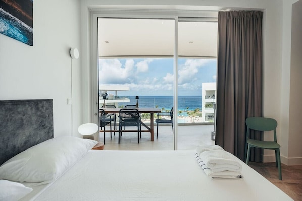 3 chambres, fer et planche à repasser, Wi-Fi gratuit, draps fournis