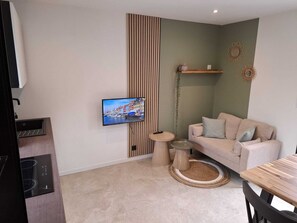 Smart TV, books