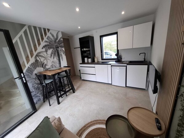 Micro-ondes, plaque de cuisson