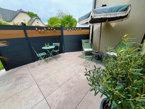 屋外ダイニングエリア