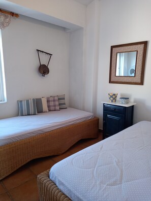 3 bedrooms, WiFi, bed sheets - EXPERIENCE ACCOMADATION Άνετη Μεζονέτα 4 ατόμων, 250μ. Θάλασσα & 400μ. χωριό (Siviri)