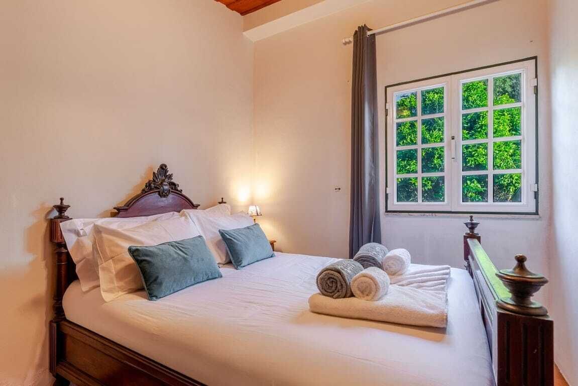 1 slaapkamer, een strijkplank/strijkijzer, internet, beddengoed