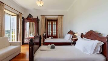 7 chambres, fer et planche Ă repasser, accĂšs Internet, draps fournis