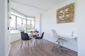 Dining - Apartment in Las Palmas near Playa de Las Canteras (Las Palmas de Gran Canaria)