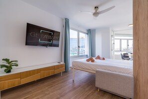 Iron/ironing board, free WiFi