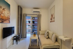 Smart TV - Seaside Apartment Las Palmas near Playa Canteras (Las Palmas de Gran Canaria)