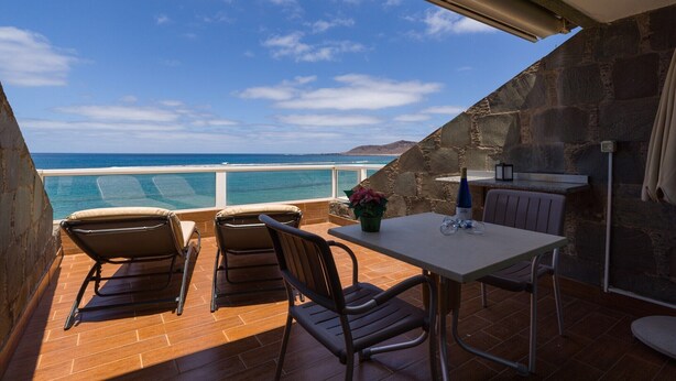 Unclassified image, 1 of 18, button - Apartment by Playa de Las Canteras Beach (Las Palmas de Gran Canaria)