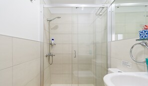 Een douche, een haardroger