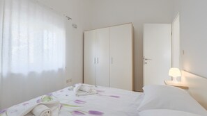 2 bedrooms, iron/ironing board, free WiFi, bed sheets - Villa Kliman by Villas Guide (Medulin)