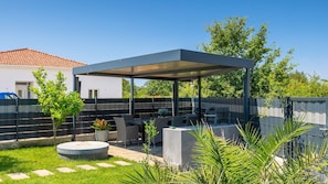 Outdoor dining - Vila Dorota by Villas Guide (Pula)