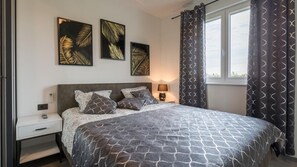3 chambres, fer et planche à repasser, Wi-Fi gratuit, draps fournis