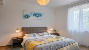 1 bedroom, iron/ironing board, free WiFi, bed sheets