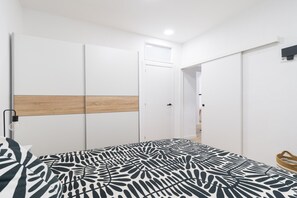 2 chambres, fer et planche à repasser, accès Internet
