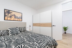 2 chambres, fer et planche à repasser, accès Internet