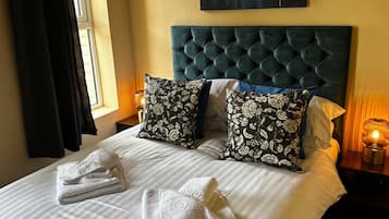 Deluxe-Doppelzimmer | Hochwertige Bettwaren, Betten mit Memory-Foam-Matratzen