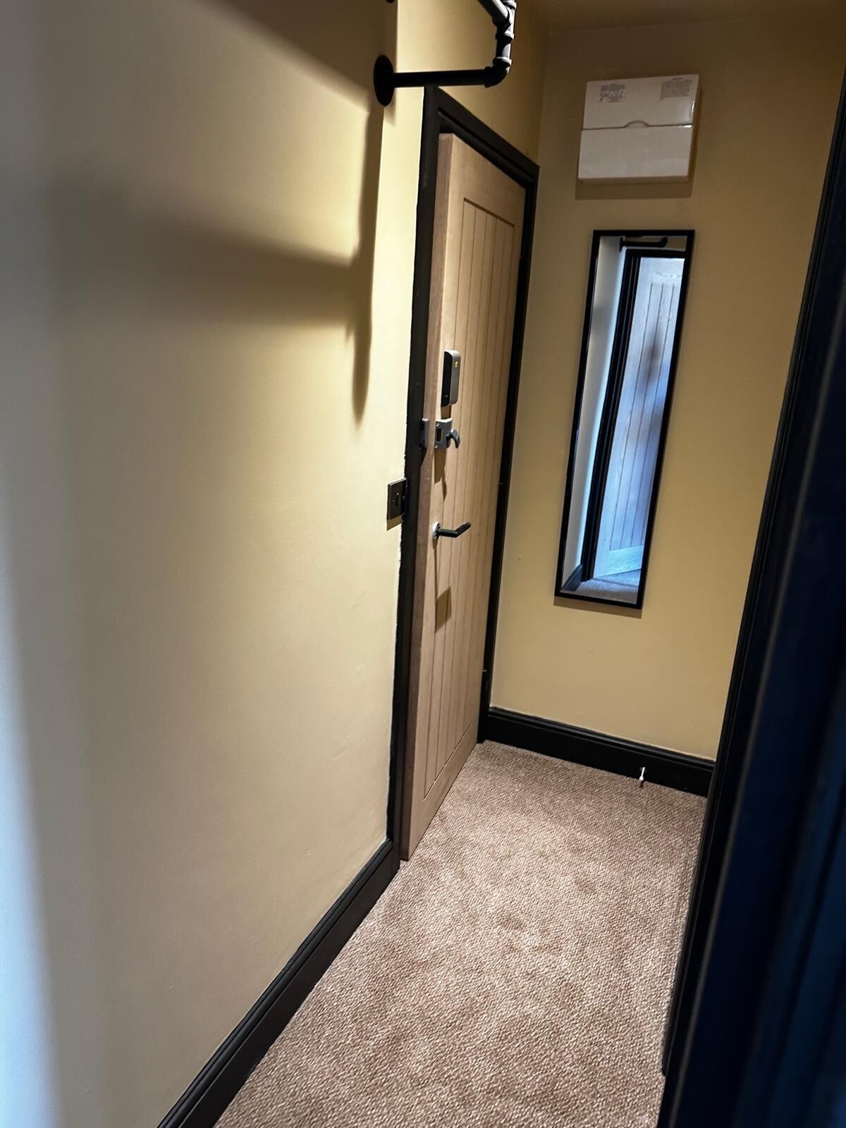 华丽双人房 | 高档床上用品、记忆海绵床垫、熨斗/熨衣板、免费 WiFi