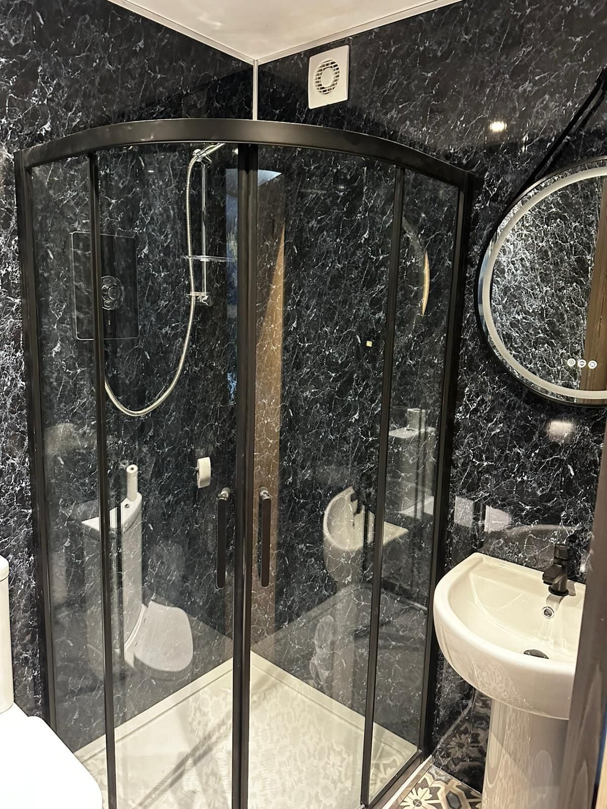 Deluxe Double Room | Bathroom