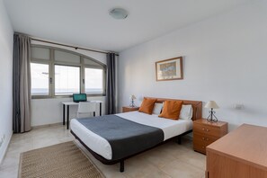 2 chambres, fer et planche à repasser, Wi-Fi gratuit