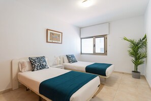 2 bedrooms, iron/ironing board, free WiFi