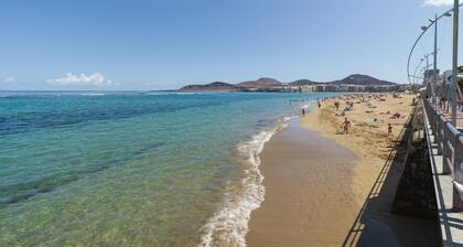 House by Playa de Las Canteras with Garden