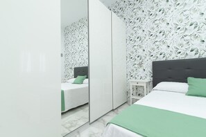 3 chambres, fer et planche à repasser, Wi-Fi gratuit